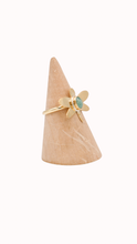 Load image into Gallery viewer, Gold Dragonfly - Size 7
