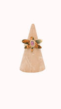 Load image into Gallery viewer, Gold Dragonfly - Size 6
