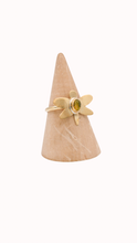 Load image into Gallery viewer, Gold Dragonfly - Size 9
