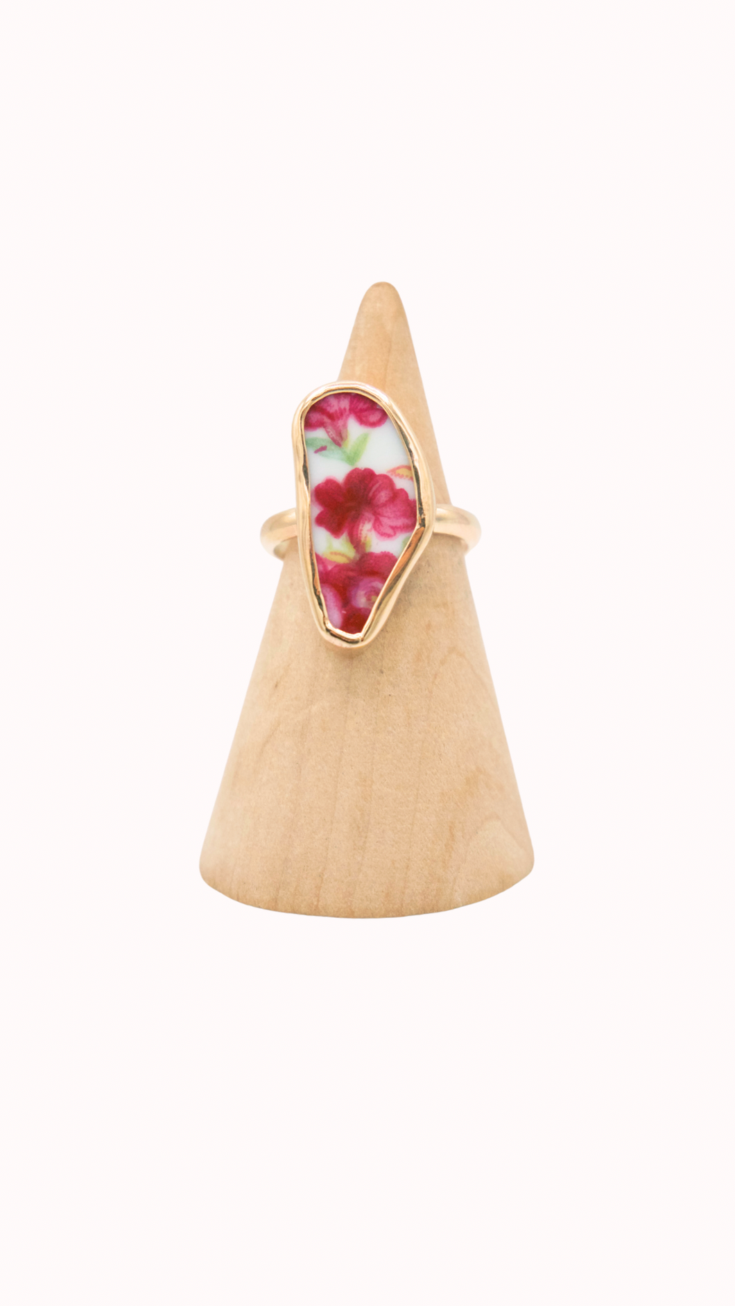Bleeding Heart- Size 6