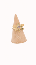 Load image into Gallery viewer, Gold Dragonfly - Size 7
